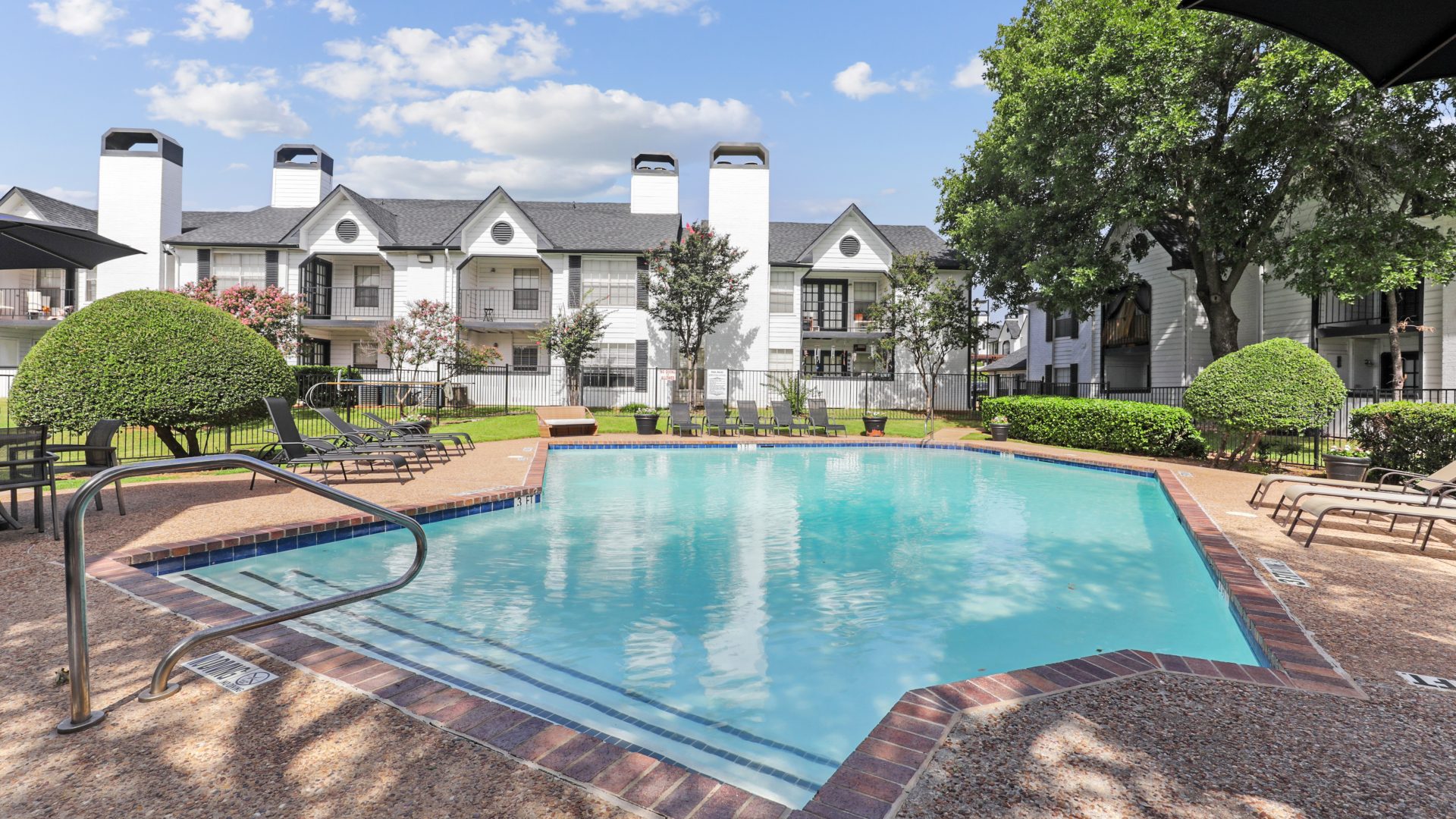 the pool at The 3001 Crystal Springs